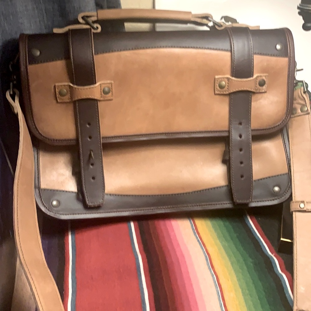 Men’s leather messenger bag.